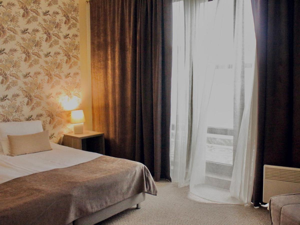 Boutique Hotel Amra スフミ エクステリア 写真