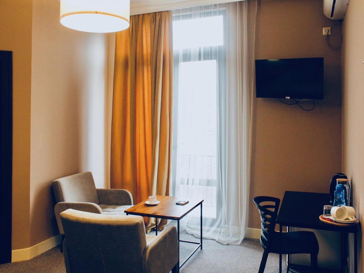 Boutique Hotel Amra スフミ エクステリア 写真