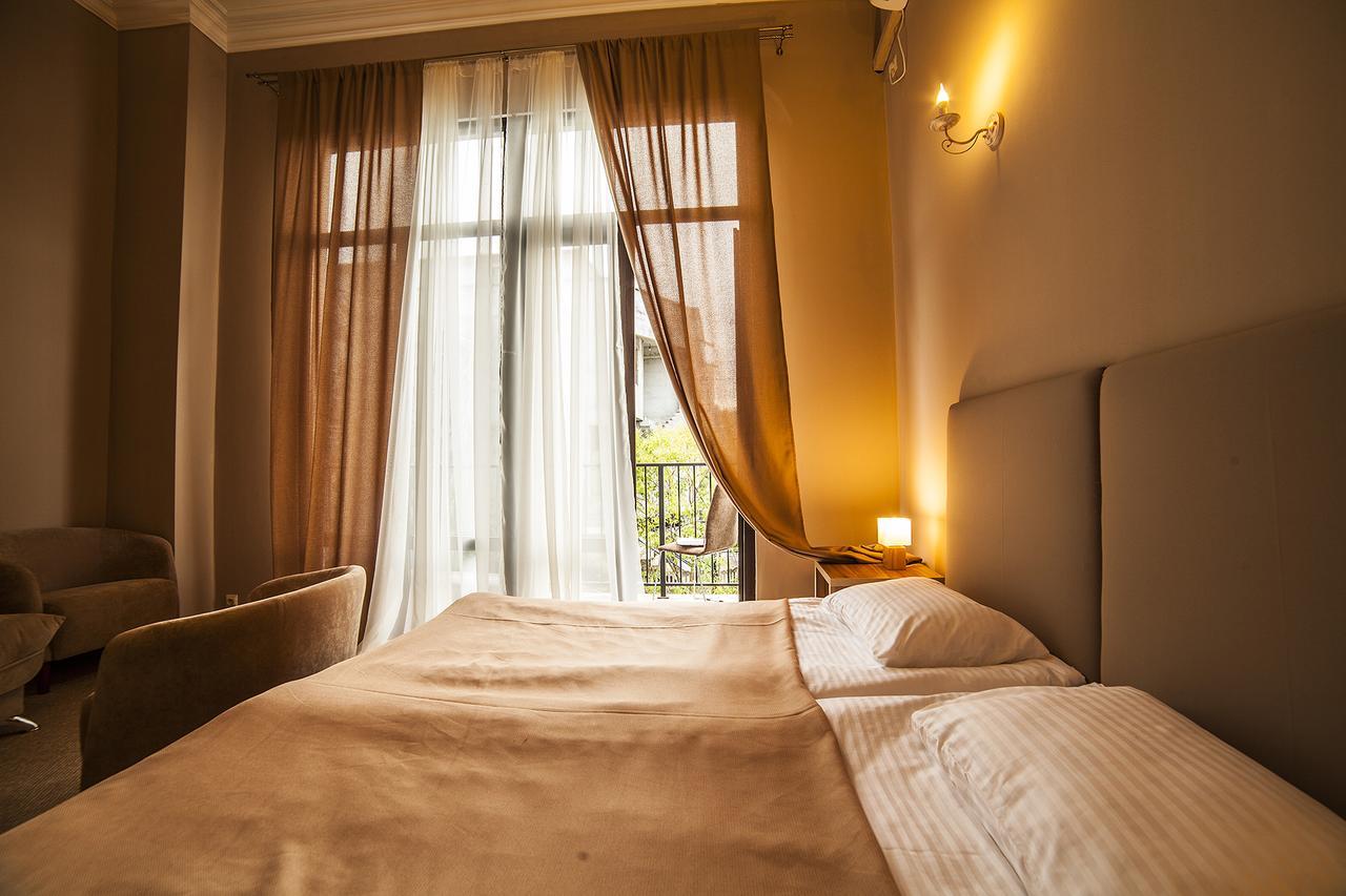 Boutique Hotel Amra スフミ エクステリア 写真