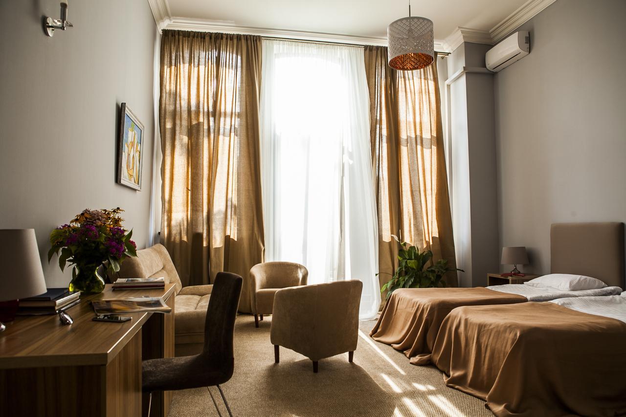 Boutique Hotel Amra スフミ エクステリア 写真