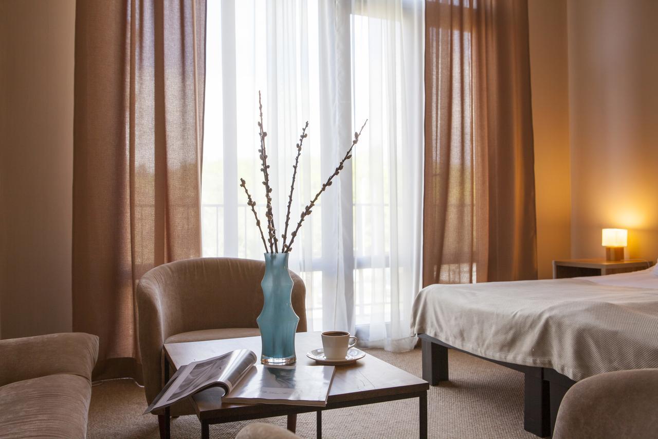 Boutique Hotel Amra スフミ エクステリア 写真