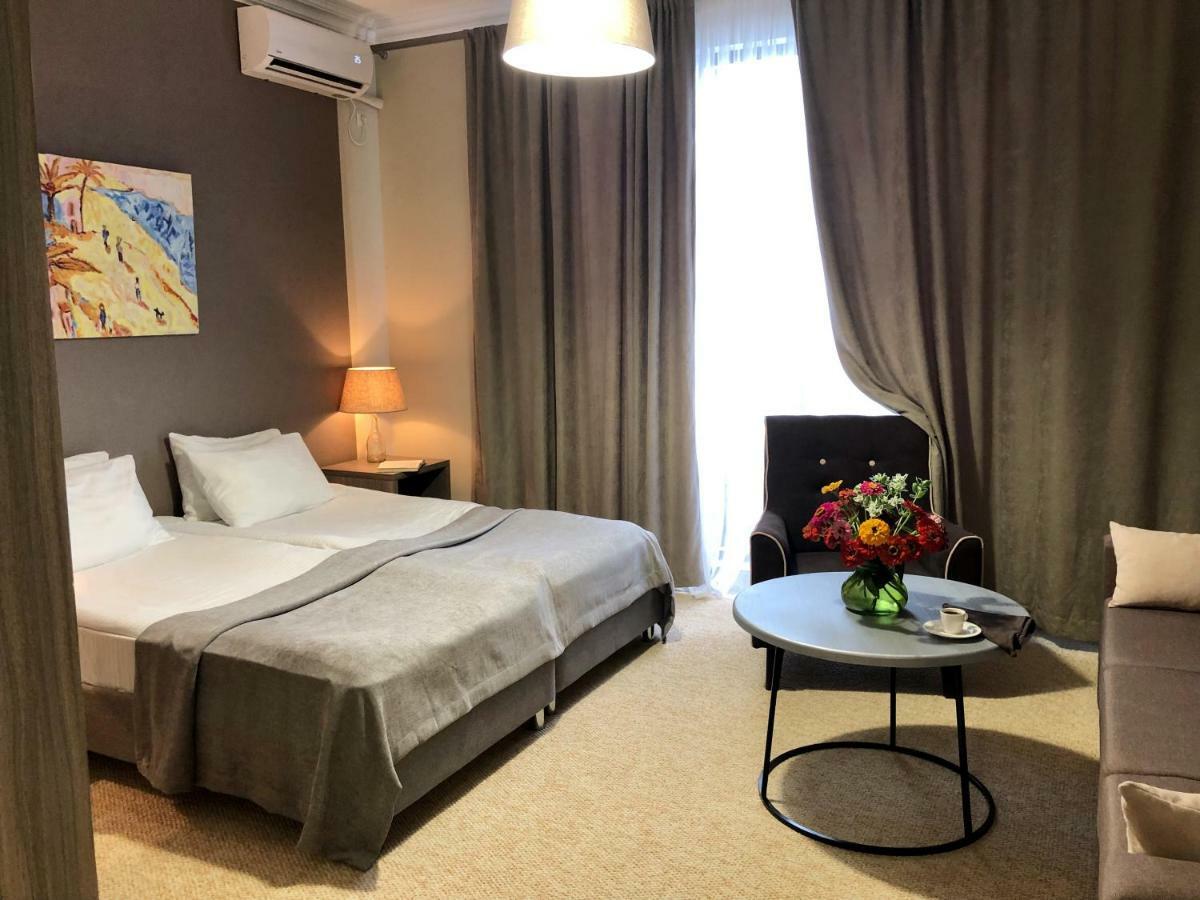 Boutique Hotel Amra スフミ エクステリア 写真