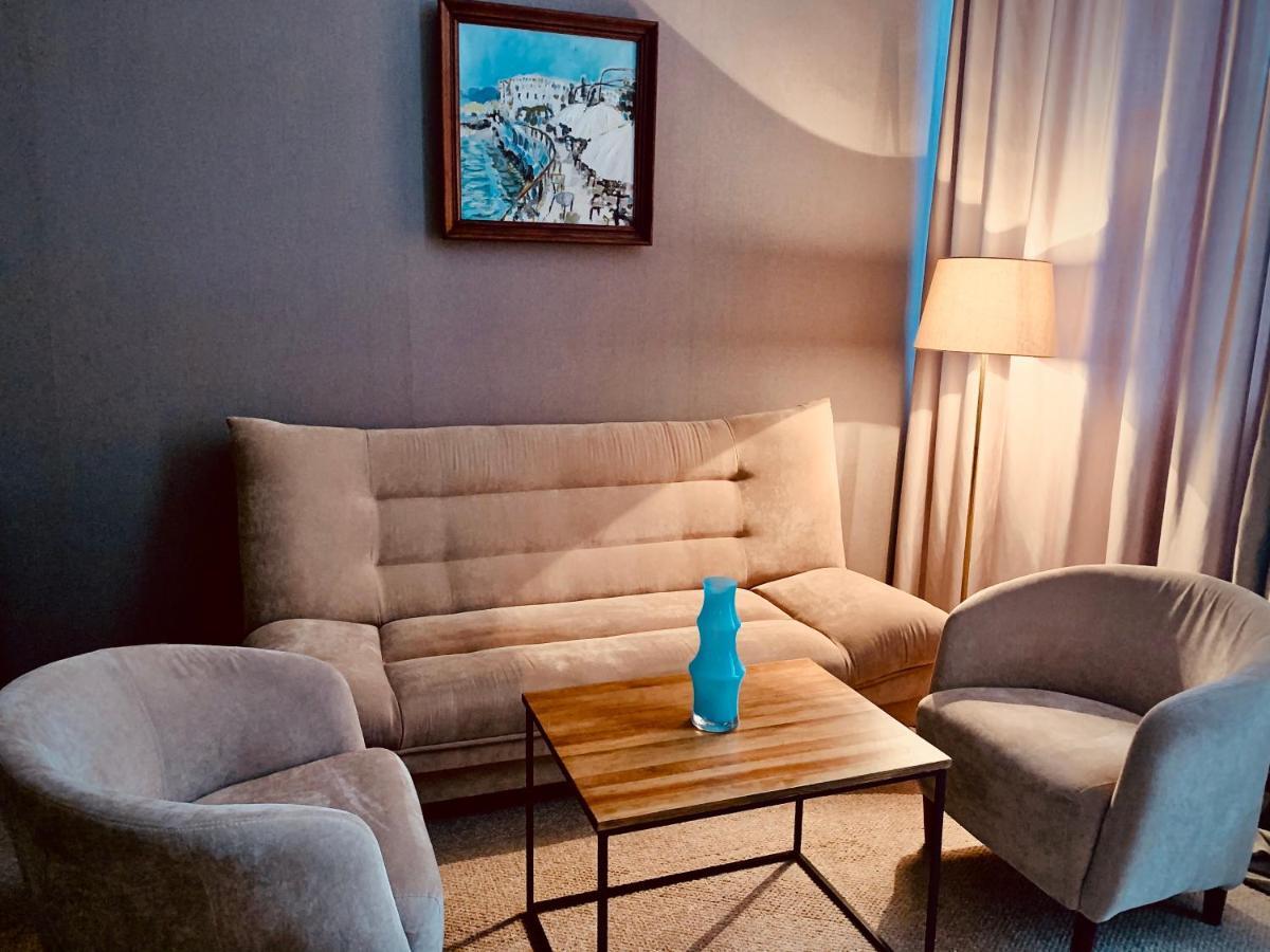 Boutique Hotel Amra スフミ エクステリア 写真